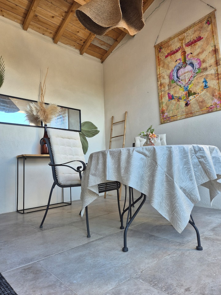 La Chambre Côté Piscine - Le Grau-du-Roi