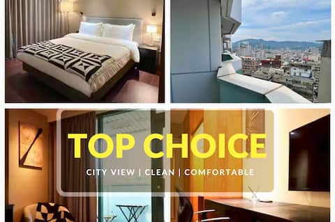 Steps Away From Taipei 101｜Private Balcony & View