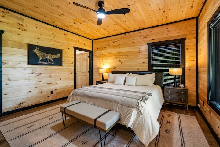 Dubbelsäng på huvudvåningen