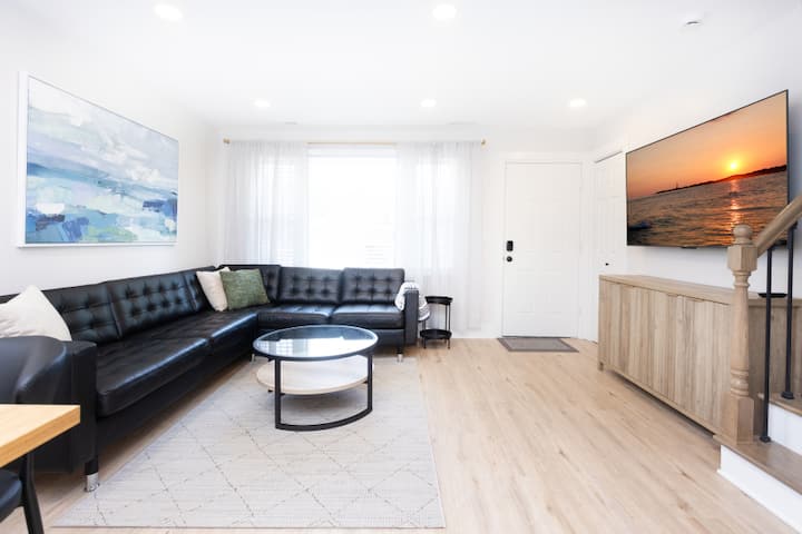 Modern Retreat > Pool & Hot Tub - North Cape May - New Jersey