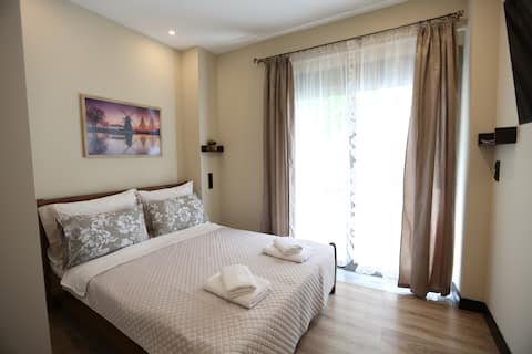 Loutraki Home