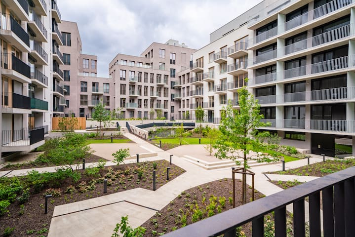 Big City Apartment gallery image 2