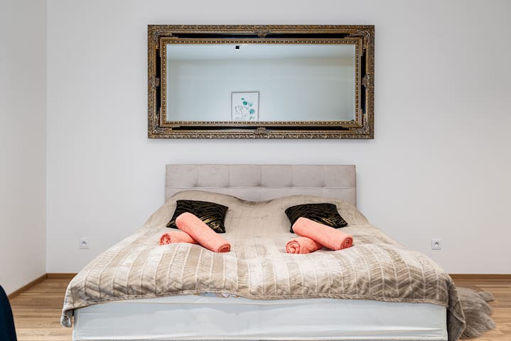 Big City Apartment gallery image 3