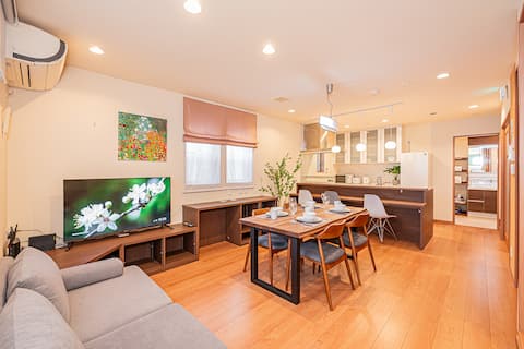 Tokyo & Ginza Station 10 minutes/Asakusa & Shibuya 18 minutes/Large house for rent/2 bathrooms & toi