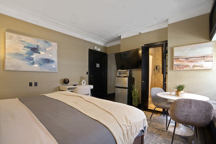 The Gatsby Apartment