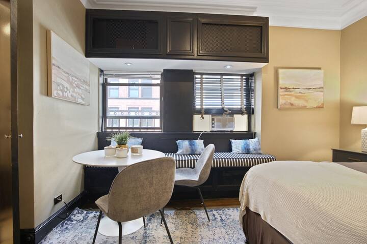 The Gatsby Apartment gallery image 5