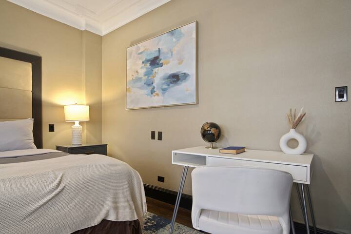 The Gatsby Apartment gallery image 3