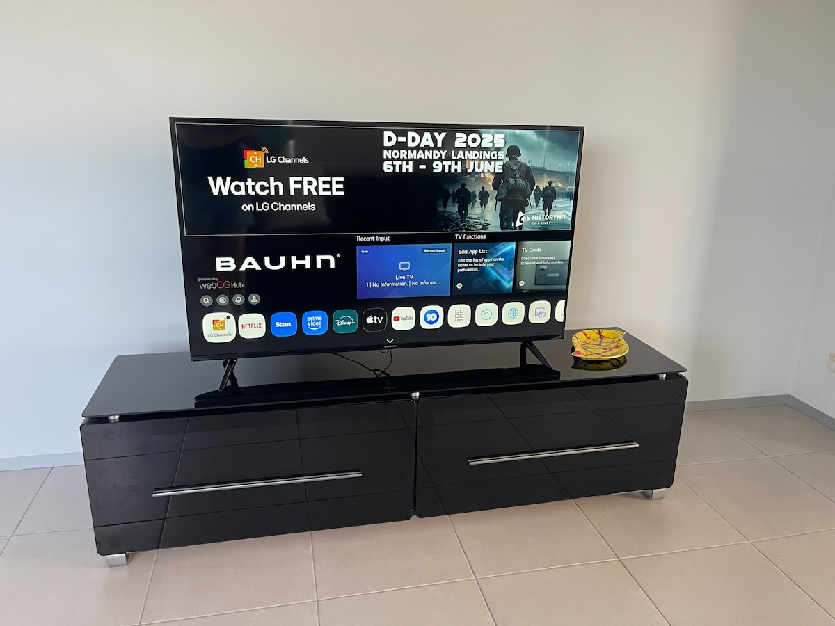 Top performing Airbnb: Beach view in Golden Beach