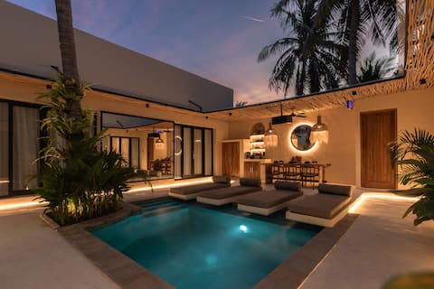 KOA One • Dreamy 4BR Villa w/ Pool &Outdoor Cinema