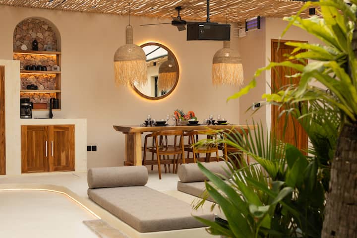 Koa One • Dreamy 4br Villa W/ Pool &Outdoor Cinema - Islas Gili