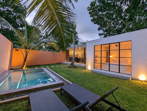 Pavilion Pool House