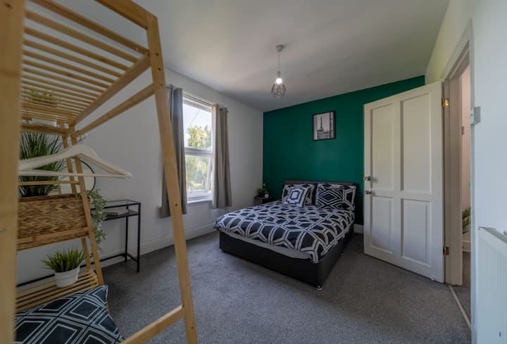 საძინებელი 4