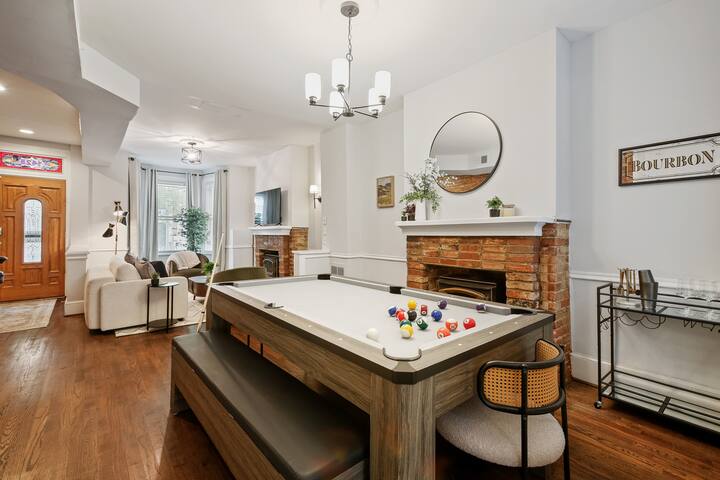 Charming 3BR | Entire Home Near Capital & H Street gallery image 3