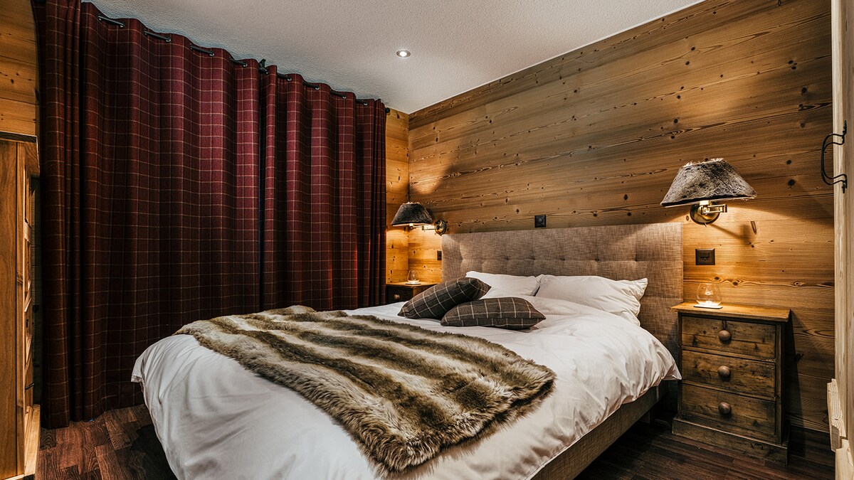 Tercer dormitorio con armario grande y persianas totalmente oscuras. 