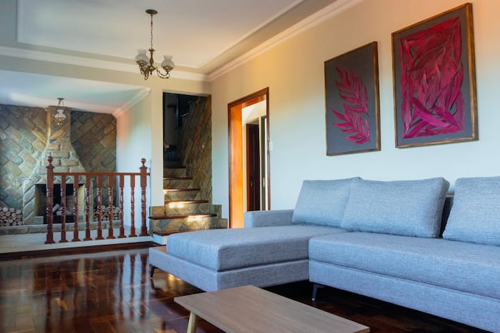 5 Suites, Heated Pool And Gourmet Kitchen - Socorro