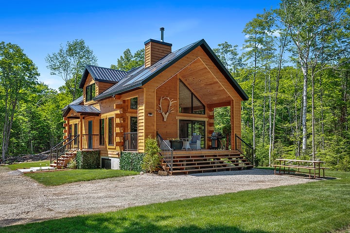 Lakeside Serenity Rustic Chalet - Lac-Simon