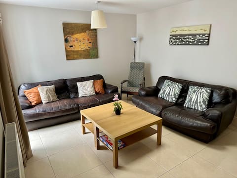 Top performing Airbnb: Spacious home in Portobello in Christchurch