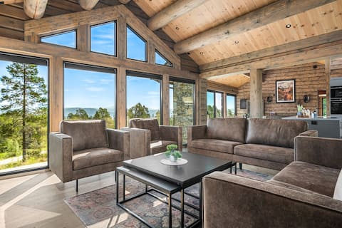Winter Cabin • Fireplace • Snow Views