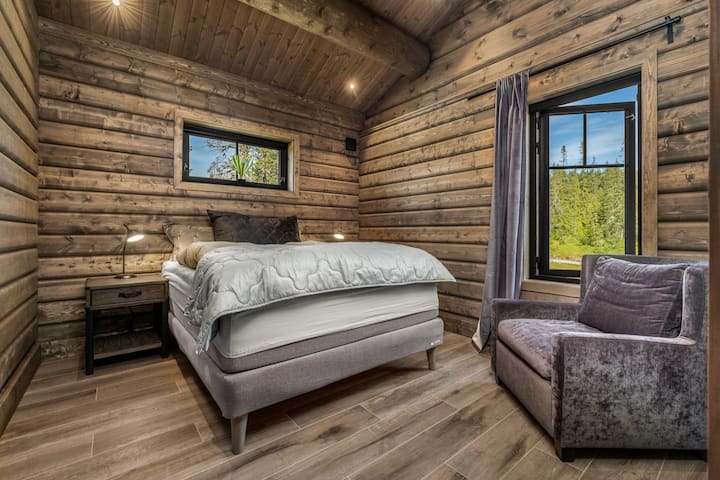 Este dormitorio está en el anexo contiguo y está disponible para reservas de más de 6 huéspedes.