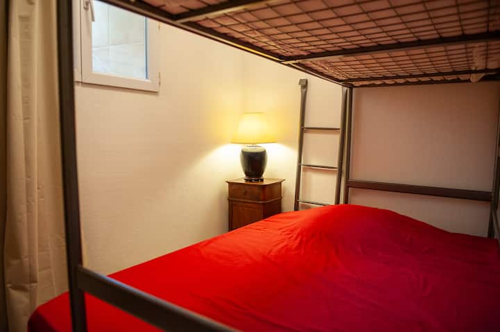 غرفة النوم 2