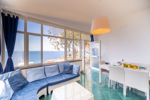 Popular Airbnb listing: Miracapri - pool & view su Capri 15063044ext0114 in Massa Lubrense