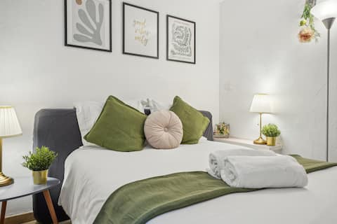 4 apartments – Up to 14 guests – parking – garden