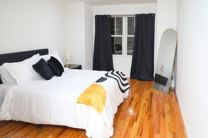 Upscale 3BR/2.5BA Near EWR & Penn station gallery image 4