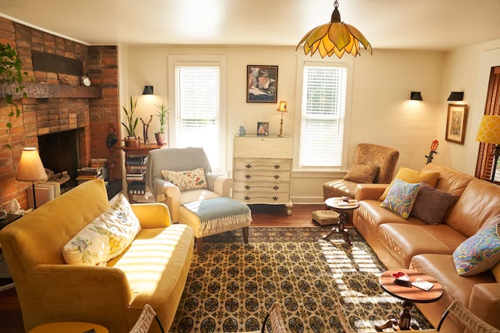 Cozy Attic Suite In B&b Near Siu, With Breakfast - Carbondale, IL