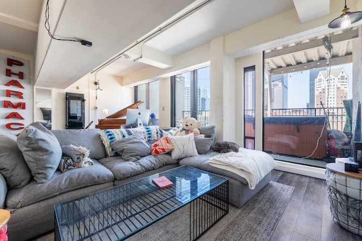 Sun-soaked Urban-chic Retreat In Dtla - Los Ángeles, CA