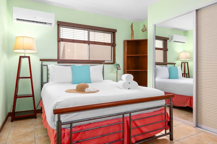 تتميز غرف النوم المريحة بحمامات داخلية خاصة ووحدات تكييف فردية وخزائن وبياضات فاخرة لقضاء ليلة مريحة. 