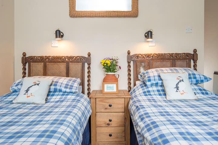 Habitación doble, pero se puede utilizar como SUPERKING por solicitud especial