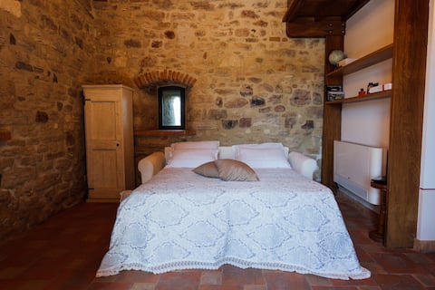 Popular Airbnb listing: Medieval Tower · Panoramic View with Jacuzzi in Todi