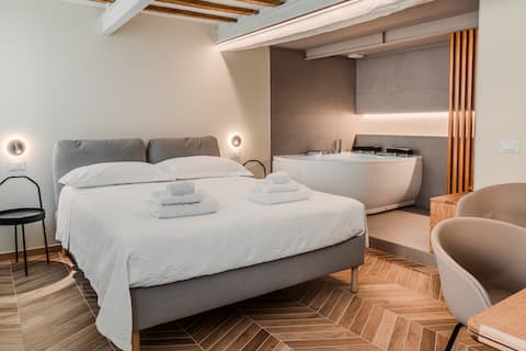 Downtown suite in Reggio Emilia for relaxation and work