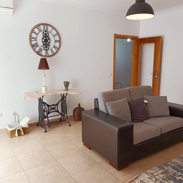 Ao - Tina House Ferrel - Ferrel
