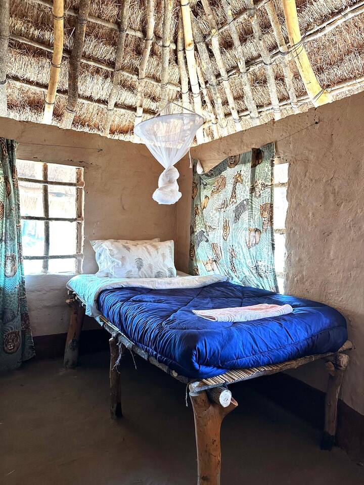 kondo-village-cabin-retreat-cabins-for-rent-in-chiawa-lusaka