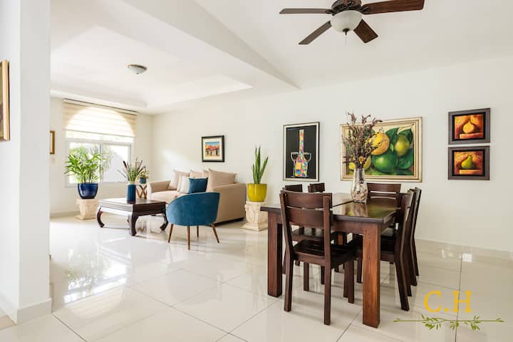 Casa Exclusiva Y Céntrica - Managua