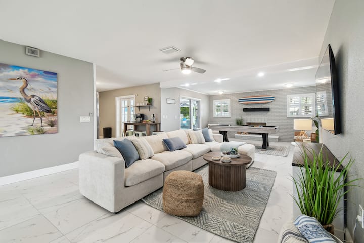 Canal Front, Private Dock & Heated Pool - Apollo Beach, FL
