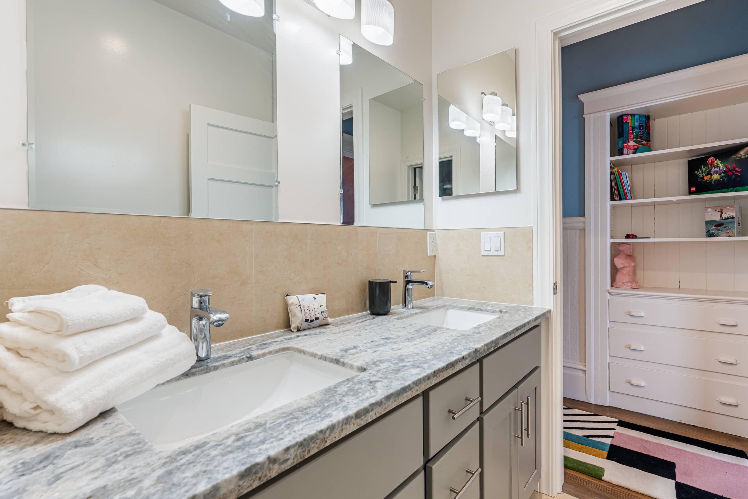 Home in San Francisco · ★5.0 · 4 bedrooms · 4 beds · 4.5 baths - Image 65
