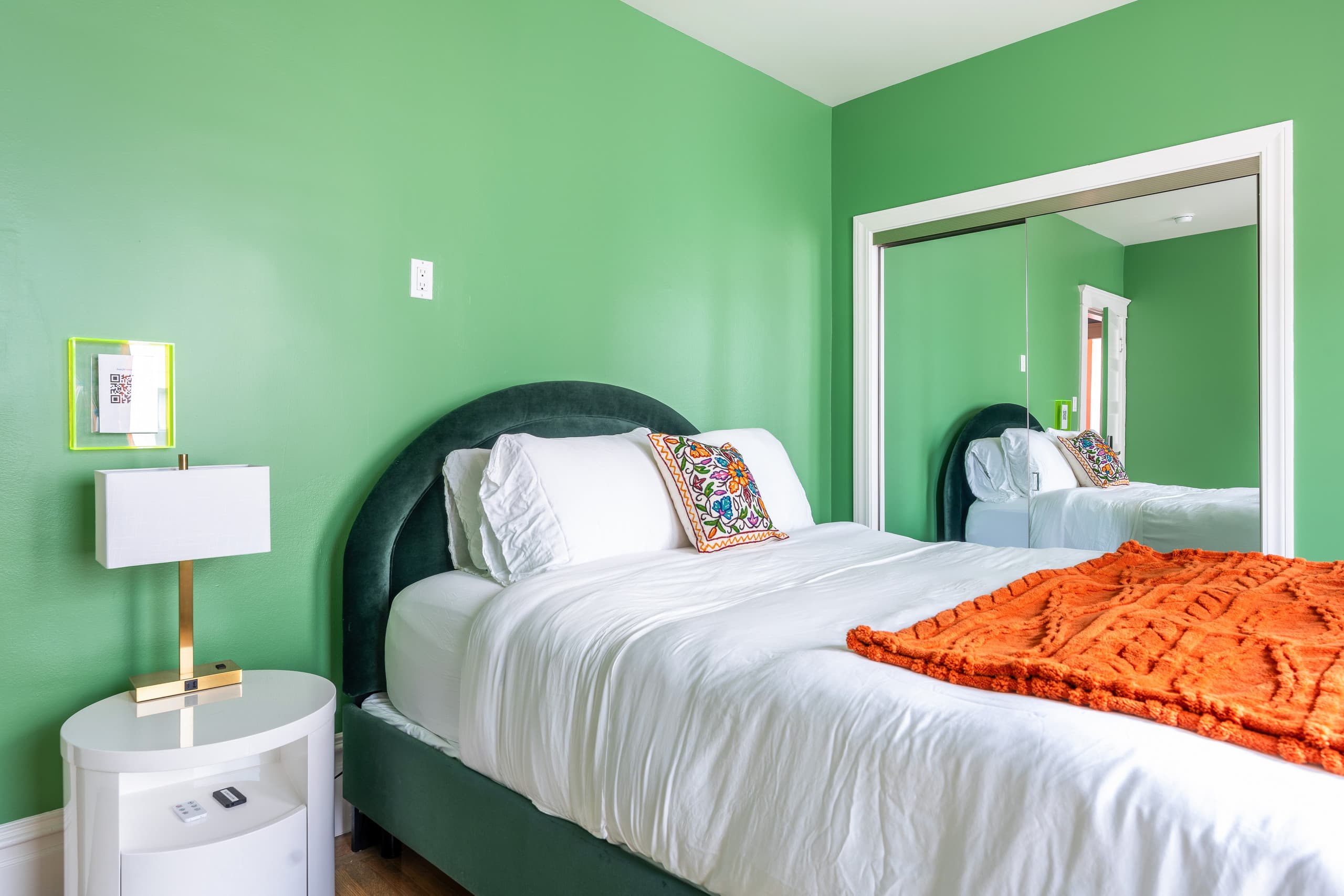 Home in San Francisco · ★5.0 · 4 bedrooms · 4 beds · 4.5 baths - Image 45