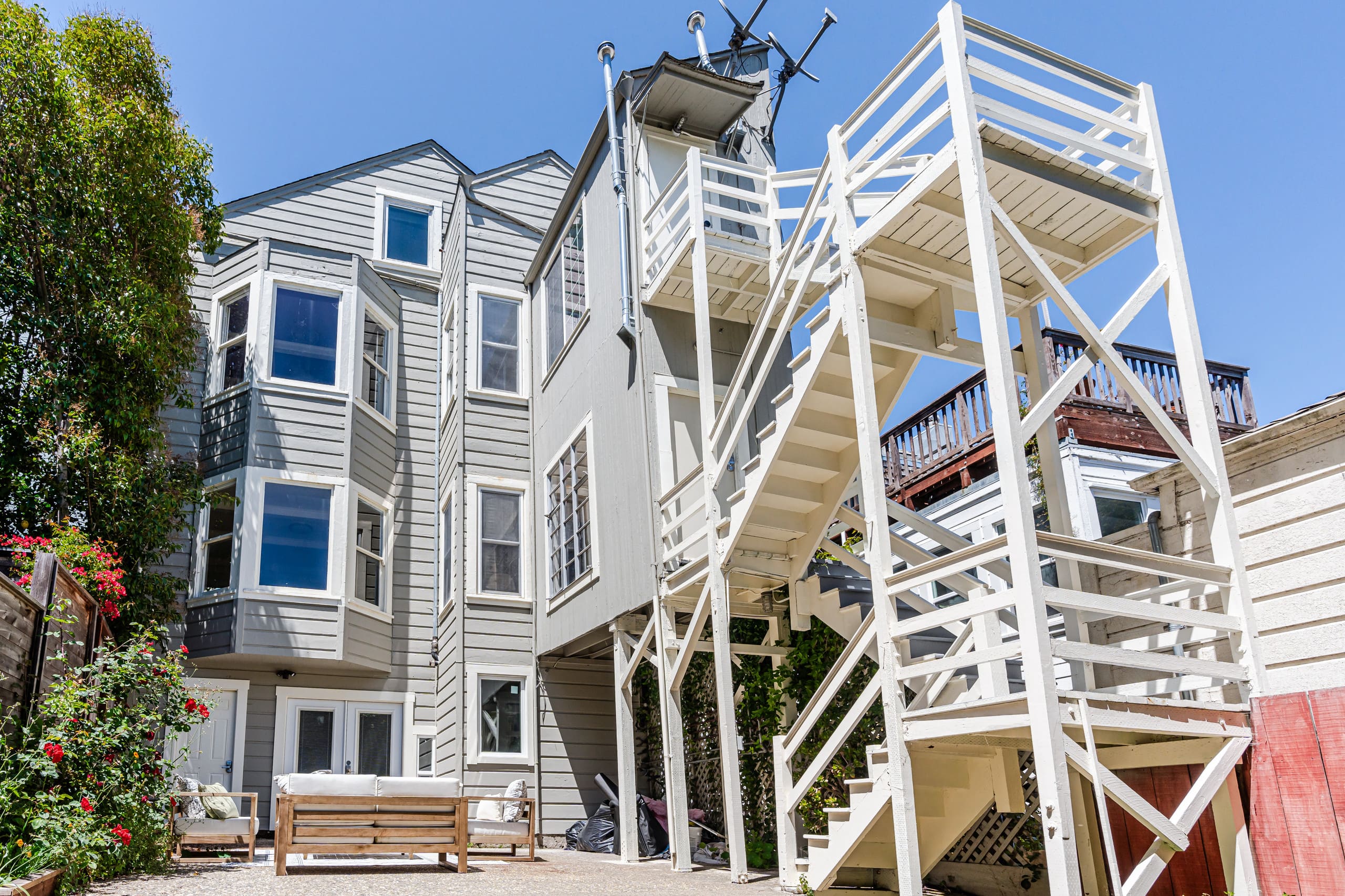 Home in San Francisco · ★5.0 · 4 bedrooms · 4 beds · 4.5 baths - Image 77