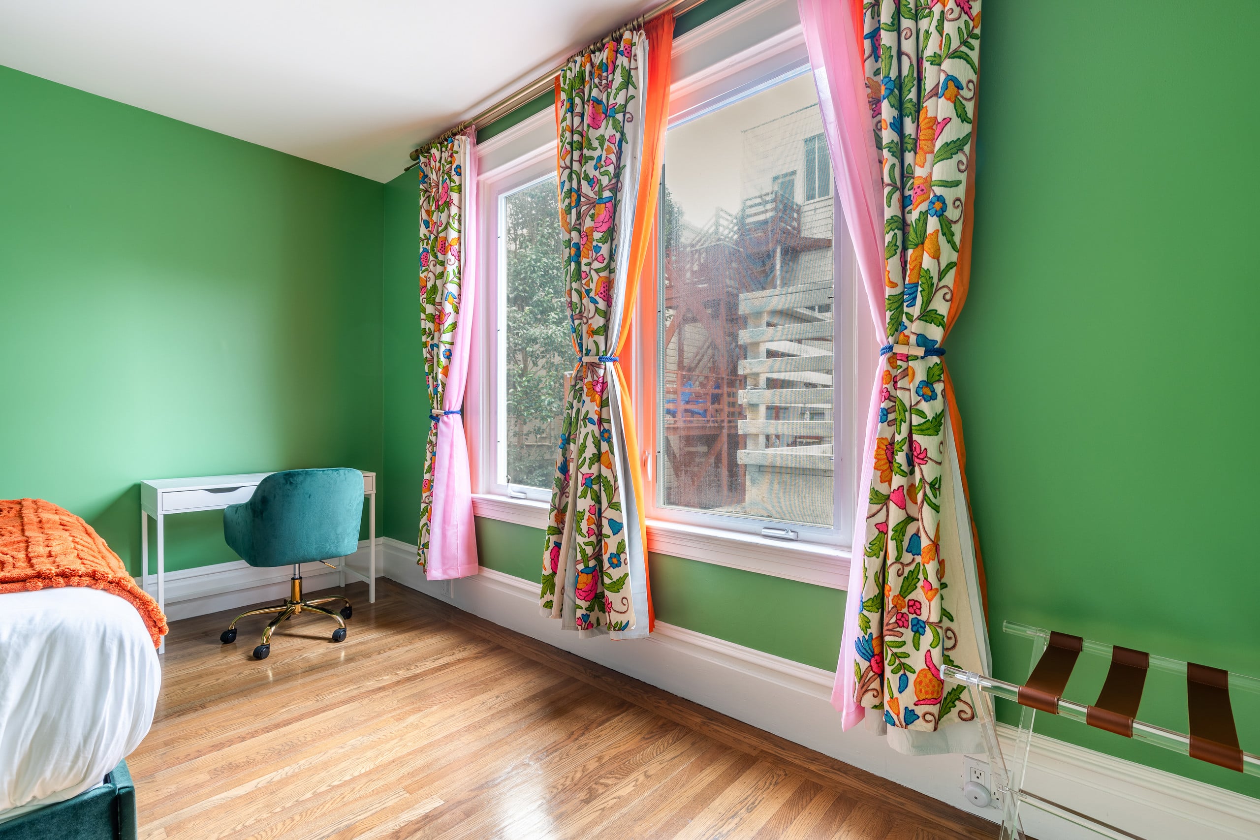 Home in San Francisco · ★5.0 · 4 bedrooms · 4 beds · 4.5 baths - Image 47