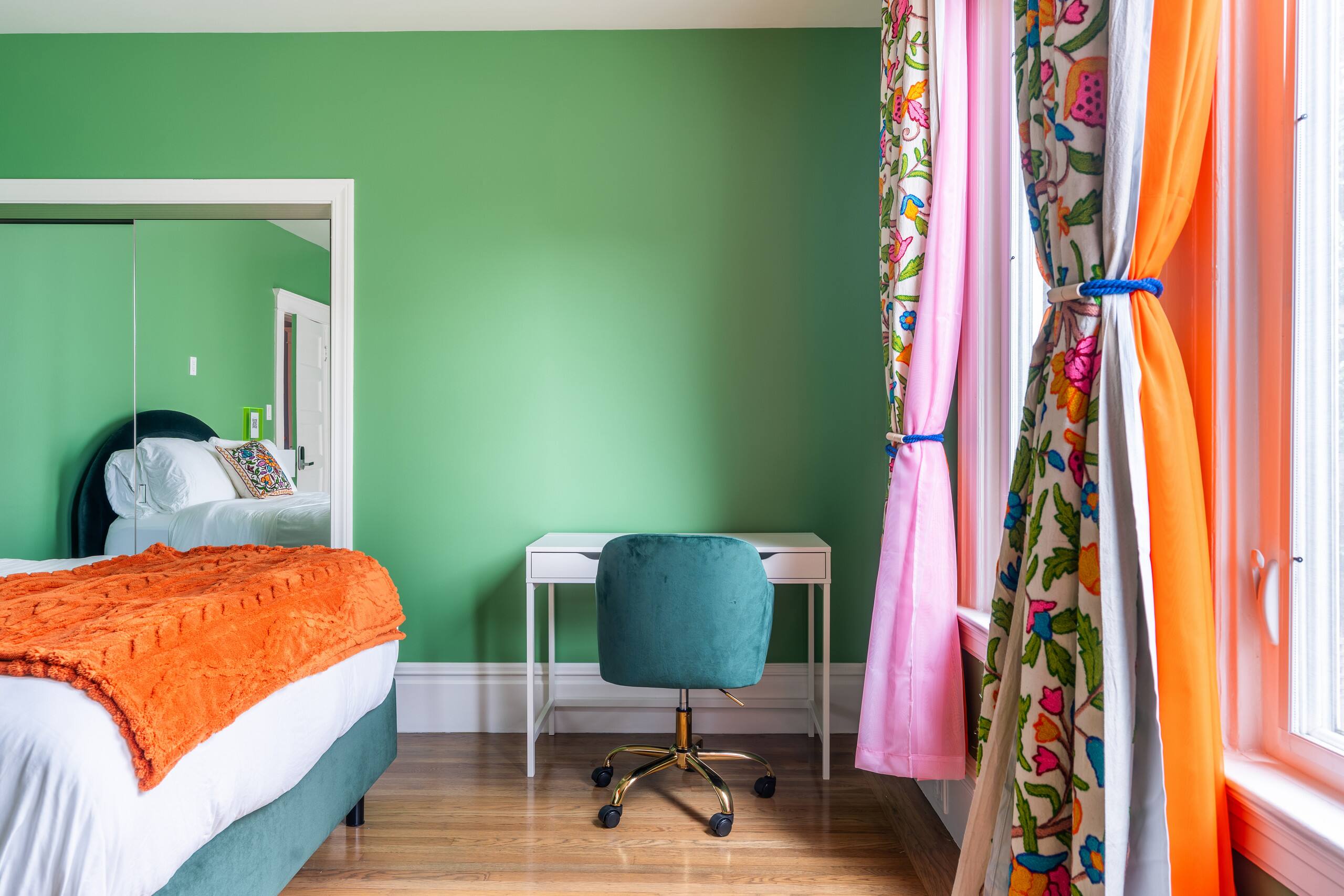 Home in San Francisco · ★5.0 · 4 bedrooms · 4 beds · 4.5 baths - Image 48