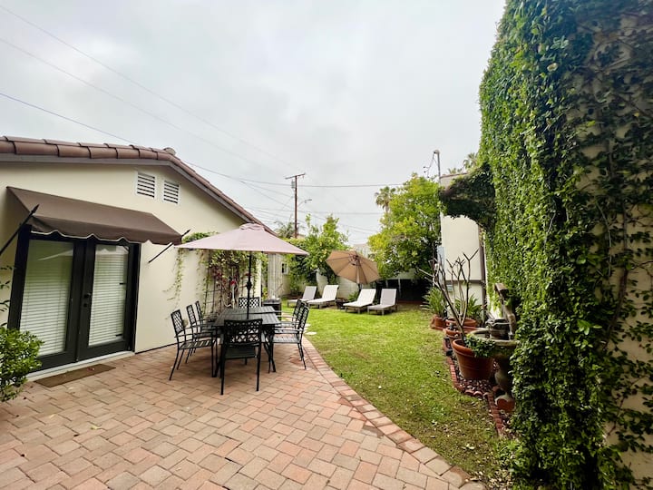 Charming Guesthouse In Prestigious Neighborhood - Beverly Hills, CA