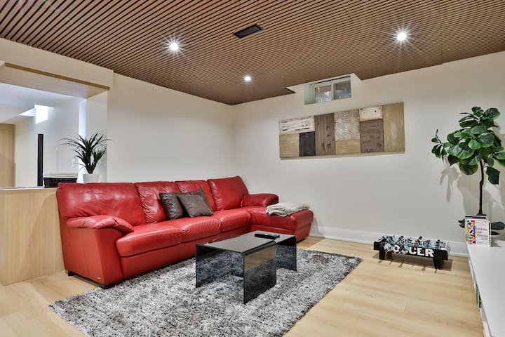 Luxe Modern Reno'd 2br King|queen|spa Shower|park - Markham