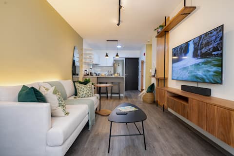 Work-Friendly Central Cusco Apt | Fast WiFi