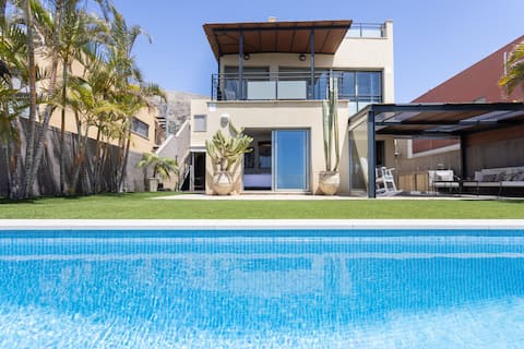 Home2Book Ocean View Villa, Private Pool & Garden