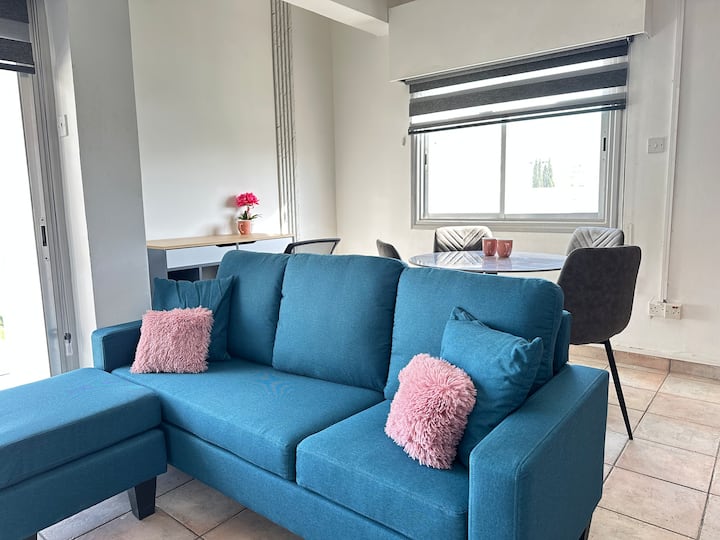 Adonis - 2 Bedroom Holiday Apt. Nicosia - 니코시아