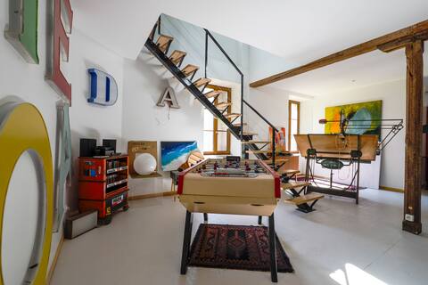 Loft: Large screen - foosball