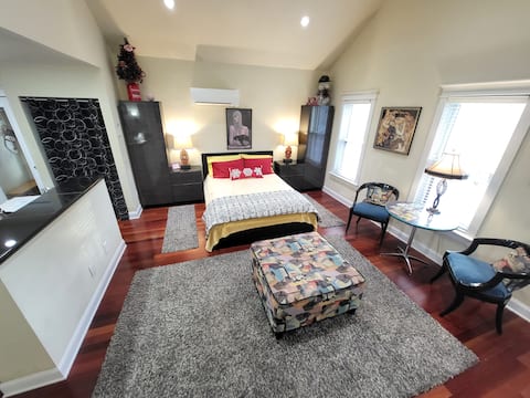 Clock Tower Loft Close to Key Attractions