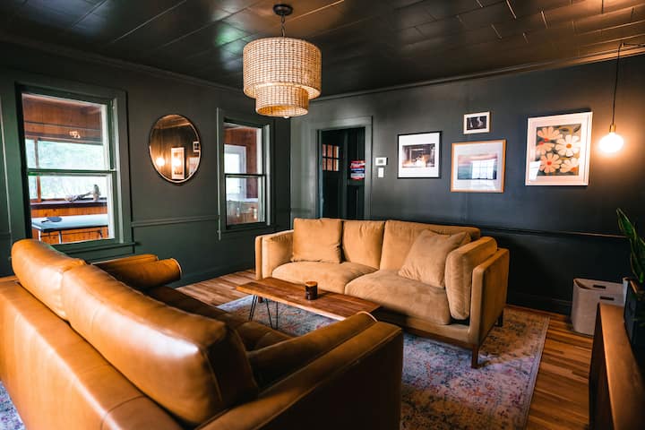 Creekside Catskills Retreat W/ Sauna & Gardens - Phoenicia, NY